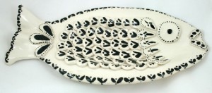 Large-BlackWhite-Fish-Plate-JENNY-CALLAGHAN-EPPLE-BAY-CERAMICS